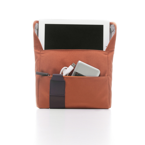 عکس کیف آیپد بلولانژ مدل اسلیو، عکس iPad bag BlueLounge Sleeve