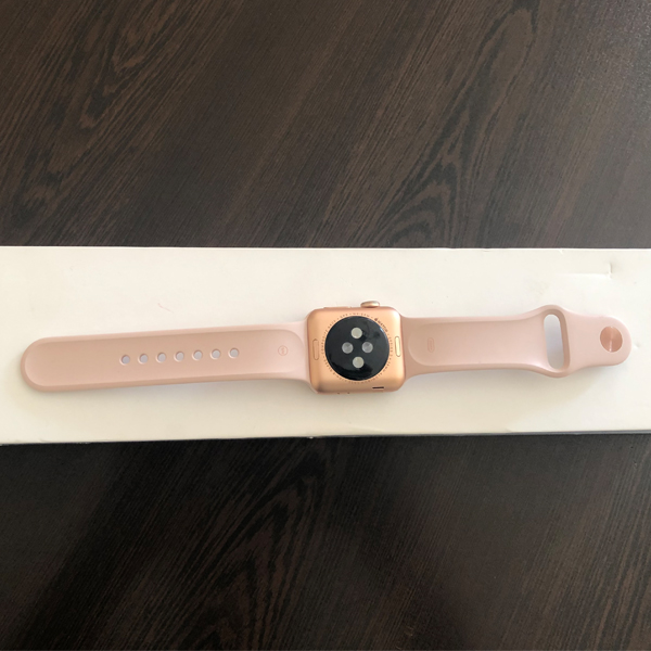گالری دست دوم Used Apple Watch Series 3 Gold 38 mm، گالری دست دوم اپل واچ سری 3 بدنه طلایی و بند صورتی 38 میلیمتر
