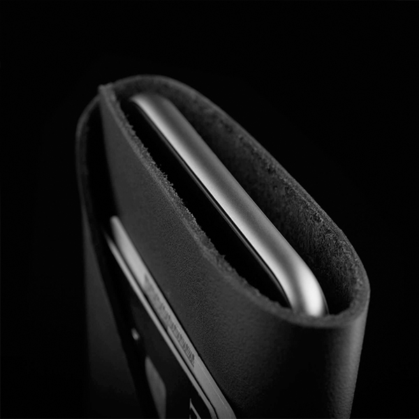 عکس iPhone Bag Leather Mujjo + Apple Watch Band Leather Rock، عکس کیف چرمی آیفون موجو + بند چرمی اپل واچ راک اسپیس