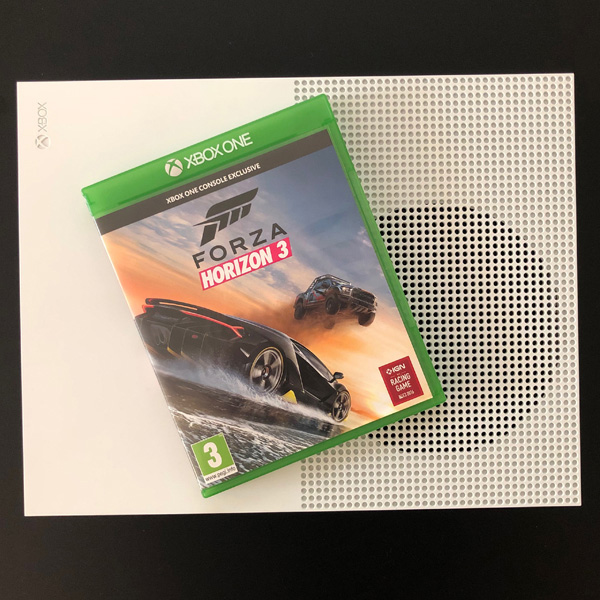 عکس دست دوم ایکس باکس وان اس 1 ترابایت+کولپد+بازی فورزا هریزون 3، عکس Used Xbox One S 1TB+Cooling Charging+Forza Horizon 3 DVD