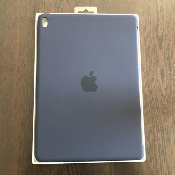 تصاویر دست دوم سیلیکون کیس آیپد پرو 9.7 اینچ سورمه ای - اورجینال اپل، تصاویر Used Silicone Case for iPad Pro 9.7 inch Midnight Blue -Apple Original